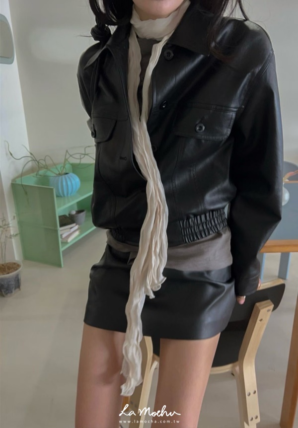 下擺縮口排扣皮革外套